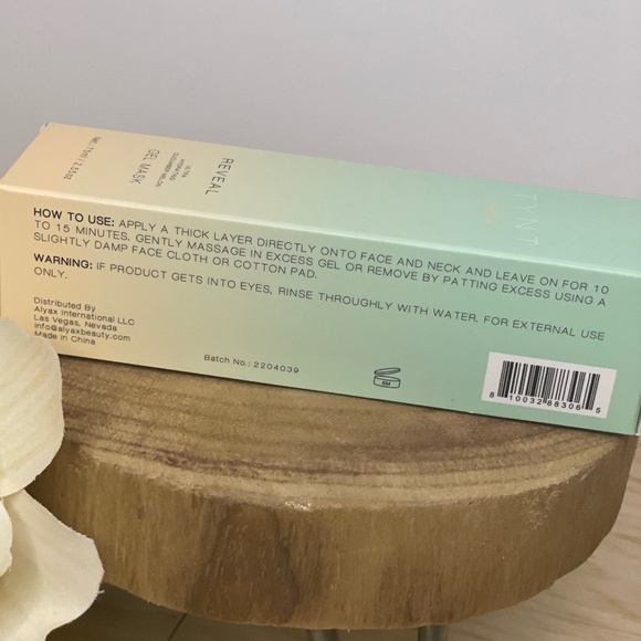 NEW! TYNT SKYN Reveal Spa Water Gel Mask cucumber melon face skincare - Picture 4 of 7